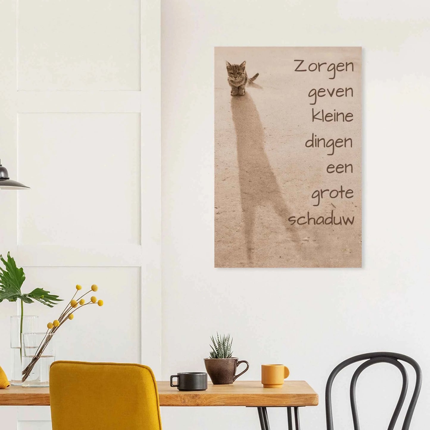 Motivatie Poster 60x90cm – Zorgen Geven Kleine Dingen Een Grote Schaduw – Kitten Leeuw